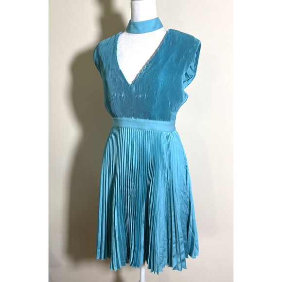 Alice + Olivia Joleen Pleated V Neck Dress Sz 6 Aqua Blue Fit & Flare (W/Flaws) - Picture 9 of 10